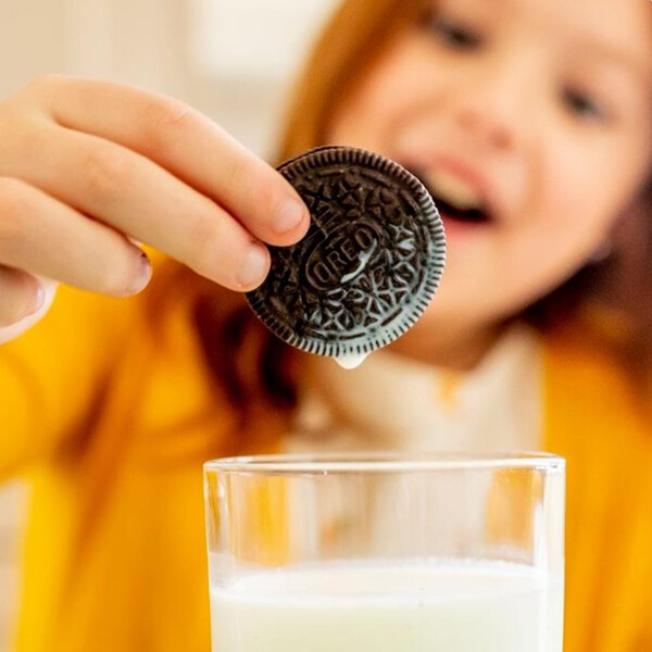 OREO Chocolate Sandwich Cookies - 13.2 oz pkg | undefined OREO Chocolate Sandwich Cookies - 13.2 oz pkg | undefined