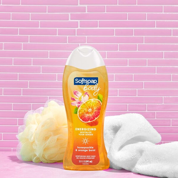 Softsoap Body Sweet Honeysuckle & Orange Burst Energizing