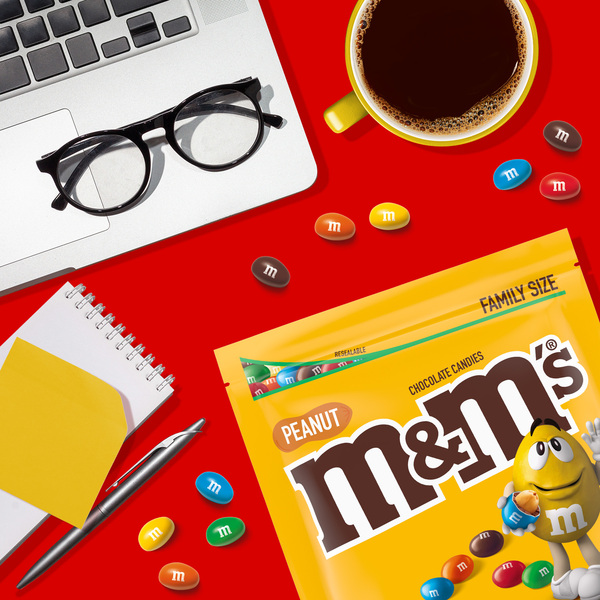 M&M's Peanut Chocolate Candies Family Size - 18 oz bag